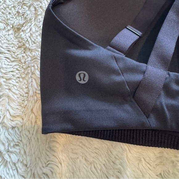 Lululemon Sports Bra - Picture 4 of 6